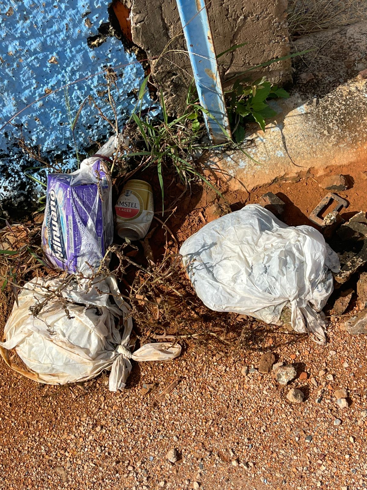 A obra terminou, o problema ficou. Providências urgentes,antiga Escola Municipal Pedro Chaves